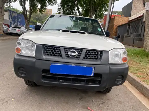 Nissan NP300 Hardbody 2.5 Dci