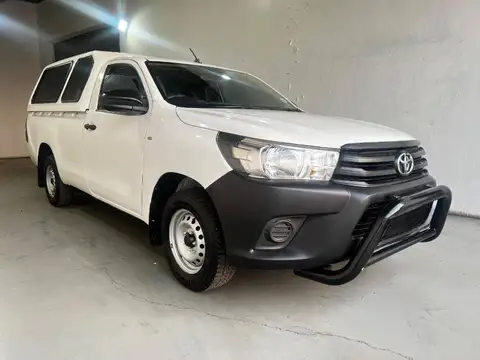 Toyota Hilux 2.4GD-6 SR