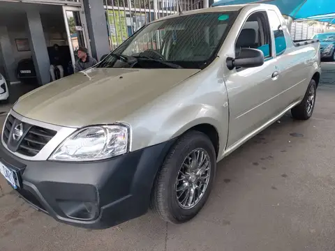 Nissan NP200