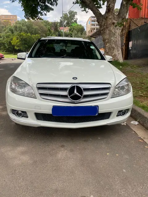 Mercedes Benz C-Class C200 CGI BlueEficiency sunroof Auto