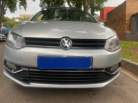 Volkswagen Polo Tsi 1.2 Comfortline sunroof 