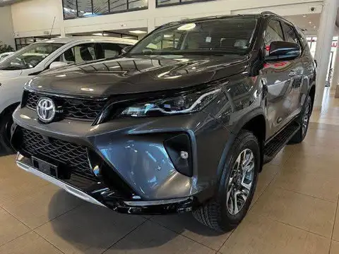 Toyota Fortuner 2.4 GD-6 R/B