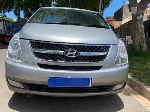 Hyundai H-1 VAN 2.4 CRDI with 9 seats