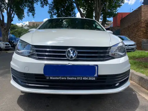 Volkswagen Polo 6 1.4 Comfortline Sedan 