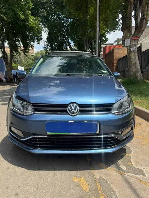 Volkswagen Polo Tsi 1.2 Comfortline with sunro