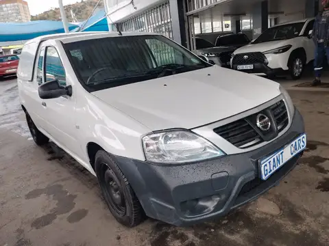 Nissan NP200