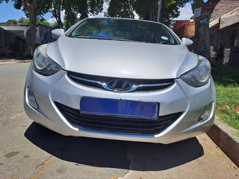 Hyundai Elantra 1.6 GLS Sedan 