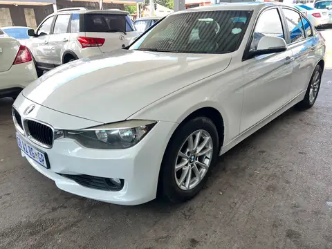 BMW 3 Series 320i