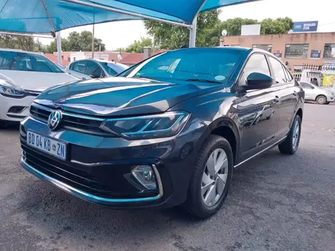 Volkswagen Polo 1.6 sedan 