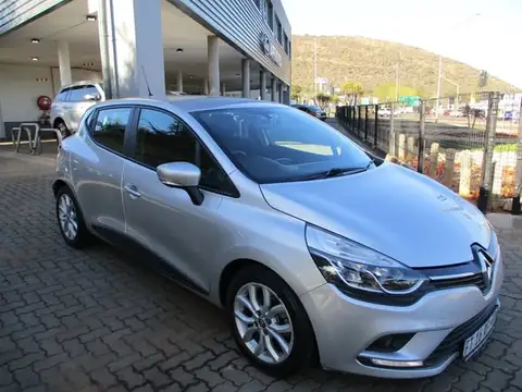 Renault Clio 1.2T Expression (88kW) EDC 