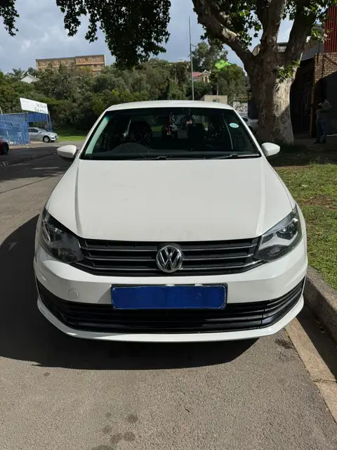 Volkswagen Polo 6 1.4 Comfortline Sedan 