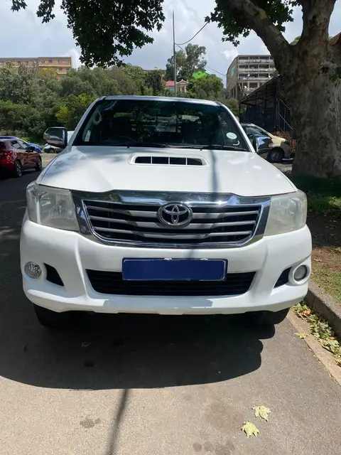 Toyota Hilux 3.0 Extended Cab 4x4