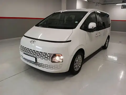 Hyundai Staria 2.2D Executive