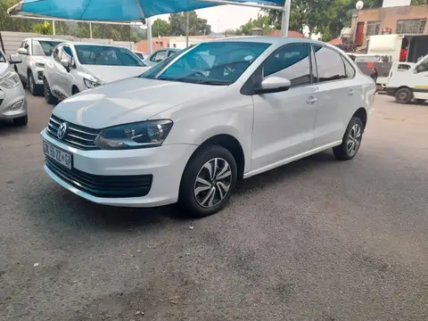 Volkswagen Polo Sedan