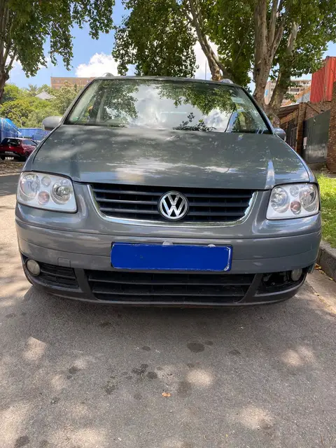 Volkswagen Touran 2.0 Tdi Automatic with 5seats 