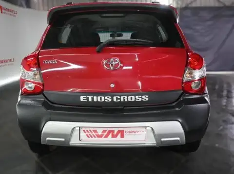 Toyota Etios Cross