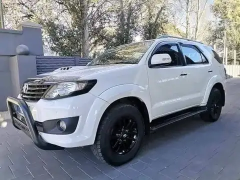 Toyota Fortuner 3.0D-4D 4x4 auto 