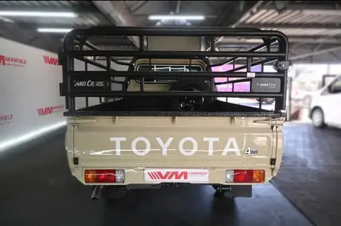 Toyota Land Cruiser 79