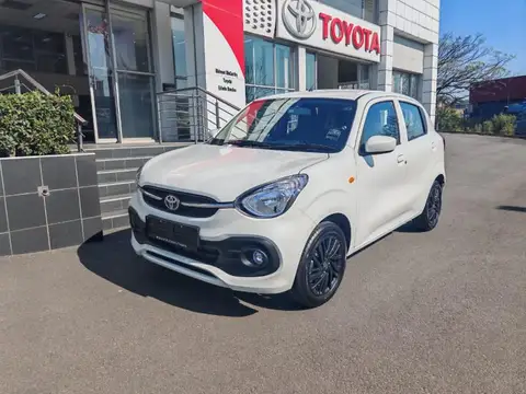 Toyota Vitz 1.0 XR Auto