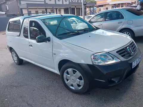 Nissan NP200
