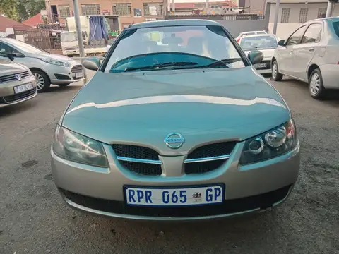 Nissan Almera