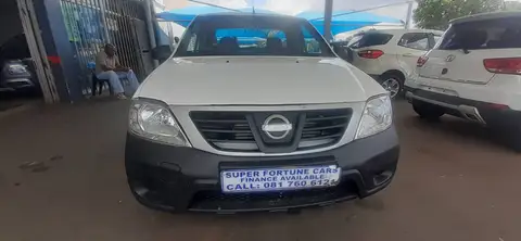 Nissan NP200 i