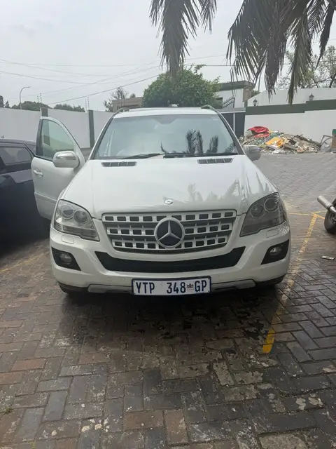 Mercedes Benz ML-Class ML350