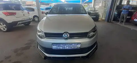 Volkswagen Polo Vivo T/L