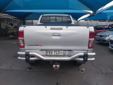 Toyota Hilux Xtra Cab XL 