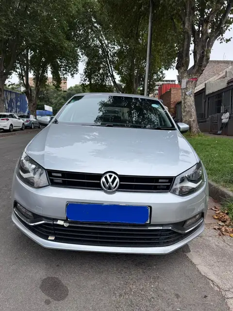 Volkswagen Polo 6 1.4 Comfortline 