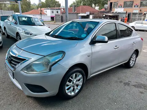 Nissan Almera