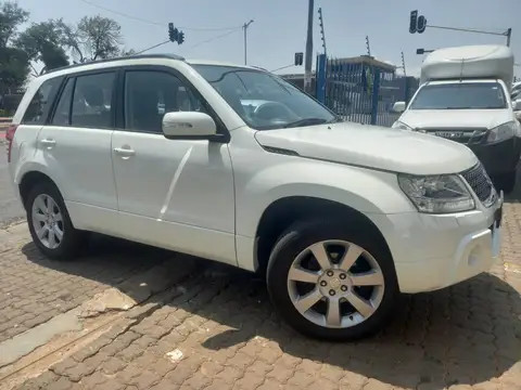 Suzuki Grand Vitara 2.4 Dune Automatic